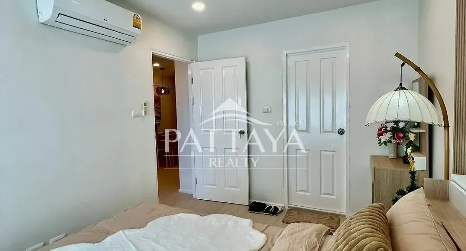 For sale 1 bed condo in Bang Lamung, Chonburi