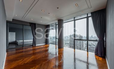 For rent 4 bedrooms condo in Khlong Toei, Bangkok