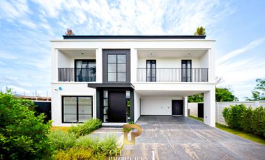Villa zum Kauf mit 5 Zimmer in Bang Lamung, Chonburi