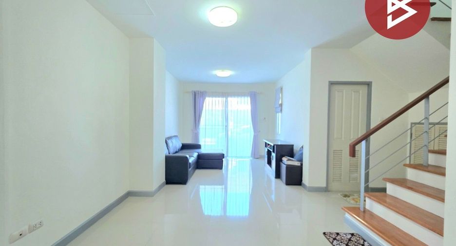 For sale 3 bedrooms townhouse in Si Racha, Chonburi
