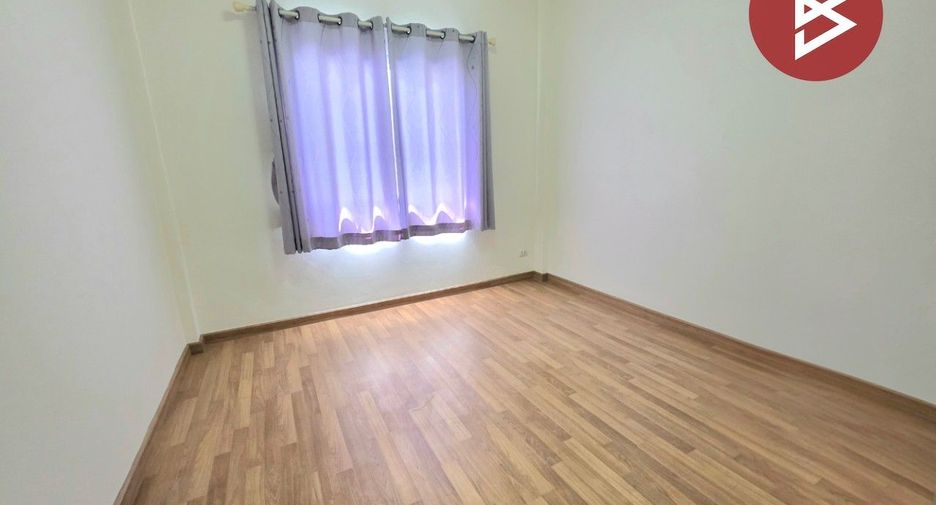 For sale 3 bedrooms townhouse in Si Racha, Chonburi