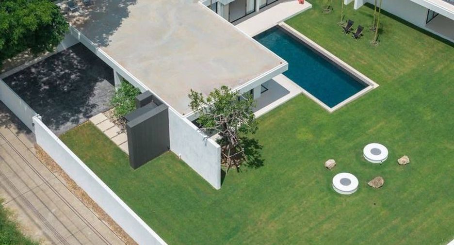 For rent 4 bedrooms villa in Hang Dong, Chiang Mai