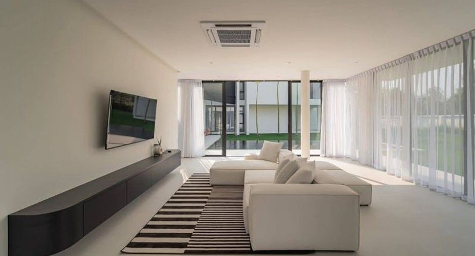 For rent 4 bedrooms villa in Hang Dong, Chiang Mai
