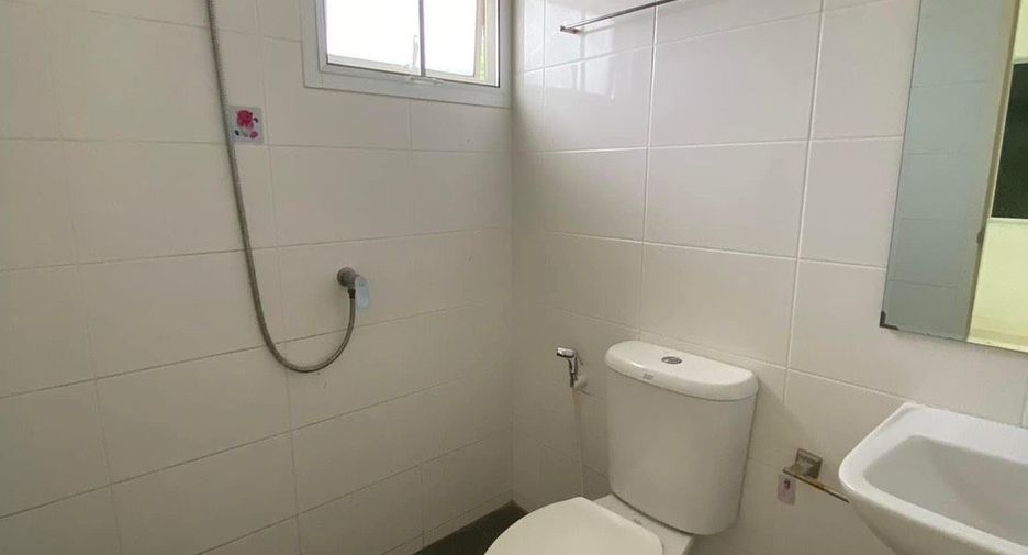 For sale 3 bedrooms townhouse in Mueang Samut Prakan, Samut Prakan