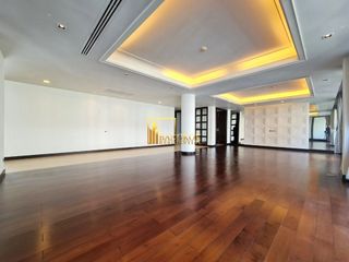 For rent 4 bedrooms apartment in Watthana, Bangkok