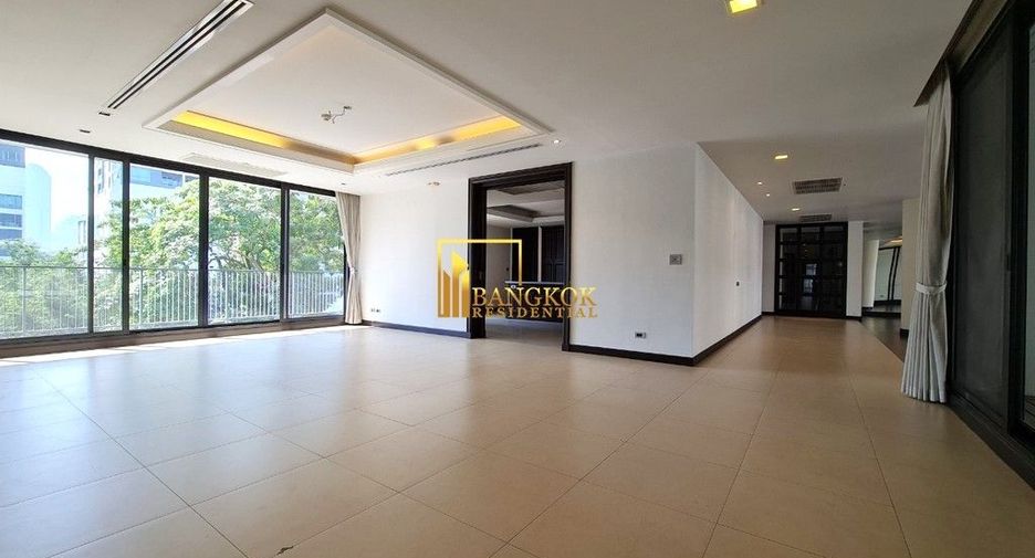 For rent 4 bedrooms apartment in Watthana, Bangkok