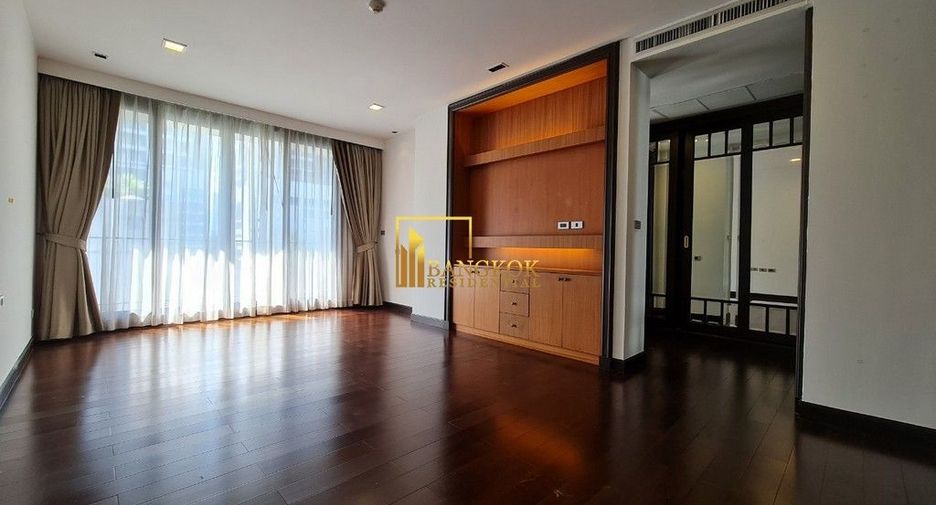 For rent 4 bedrooms apartment in Watthana, Bangkok