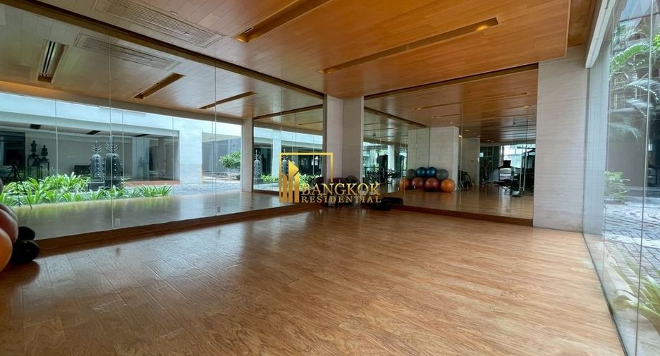 For rent 4 bedrooms apartment in Watthana, Bangkok