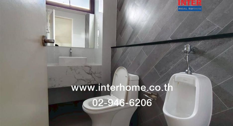 Oficina en alquiler y en venta en Bang Phli, Samut Prakan