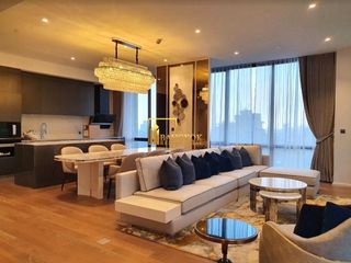 For rent 4 bedrooms condo in Pathum Wan, Bangkok
