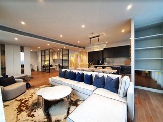 For rent 4 bedrooms condo in Pathum Wan, Bangkok