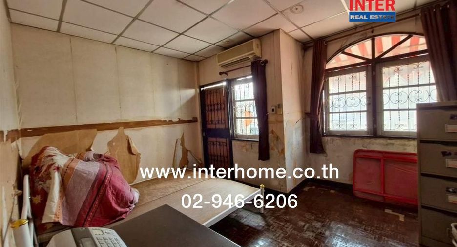 Casa adosada en venta de 4 habitaciones en Bang Bua Thong, Nonthaburi