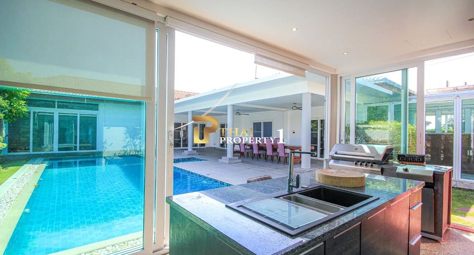 For sale 5 bedrooms villa in Hua Hin, Prachuap Khiri Khan