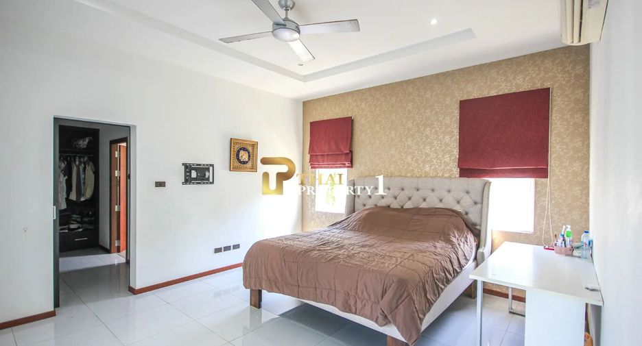 For sale 5 bedrooms villa in Hua Hin, Prachuap Khiri Khan