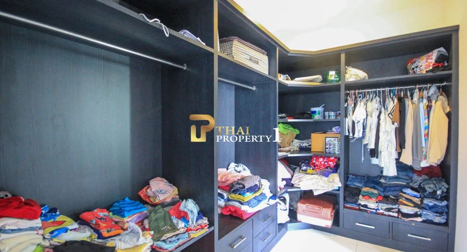 For sale 5 bedrooms villa in Hua Hin, Prachuap Khiri Khan