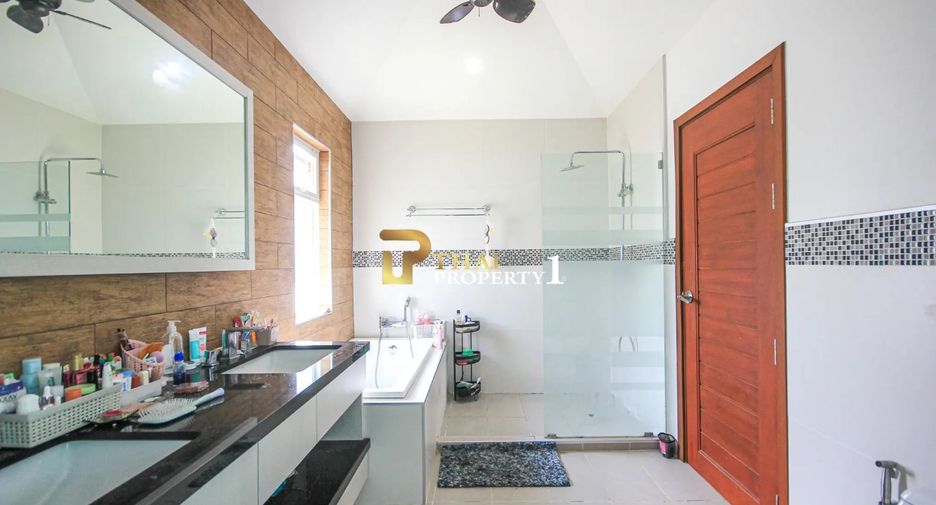 For sale 5 bedrooms villa in Hua Hin, Prachuap Khiri Khan