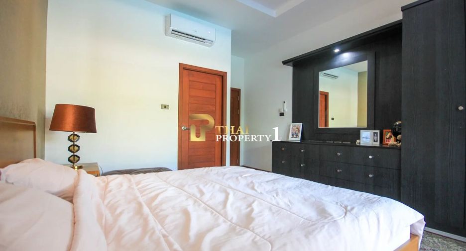 For sale 5 bedrooms villa in Hua Hin, Prachuap Khiri Khan