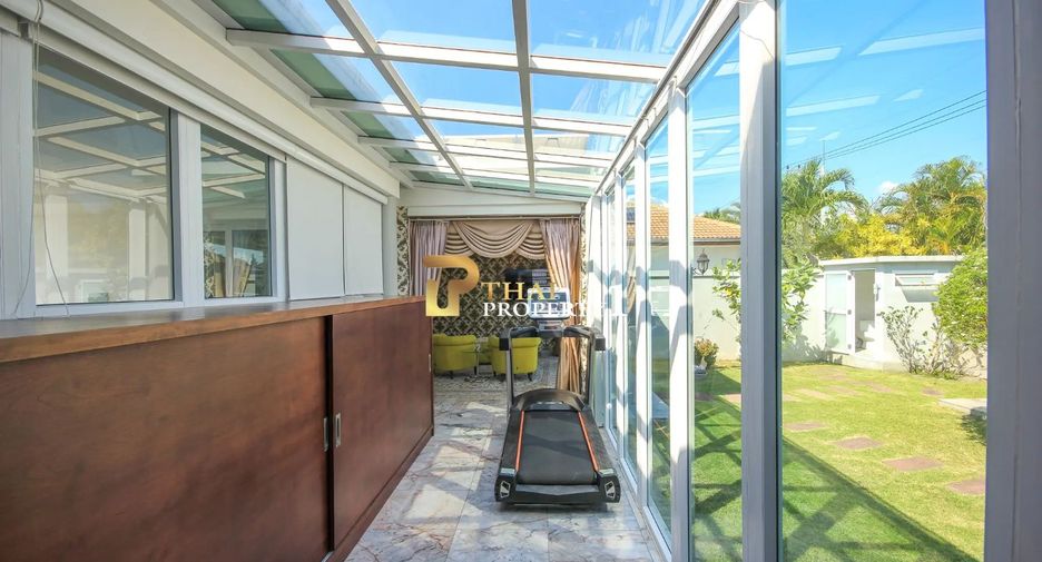 For sale 5 bedrooms villa in Hua Hin, Prachuap Khiri Khan