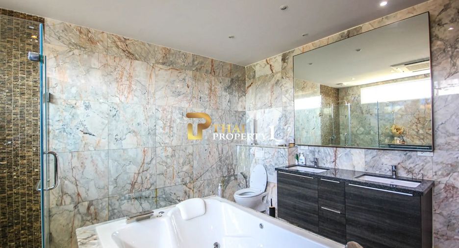 For sale 5 bedrooms villa in Hua Hin, Prachuap Khiri Khan