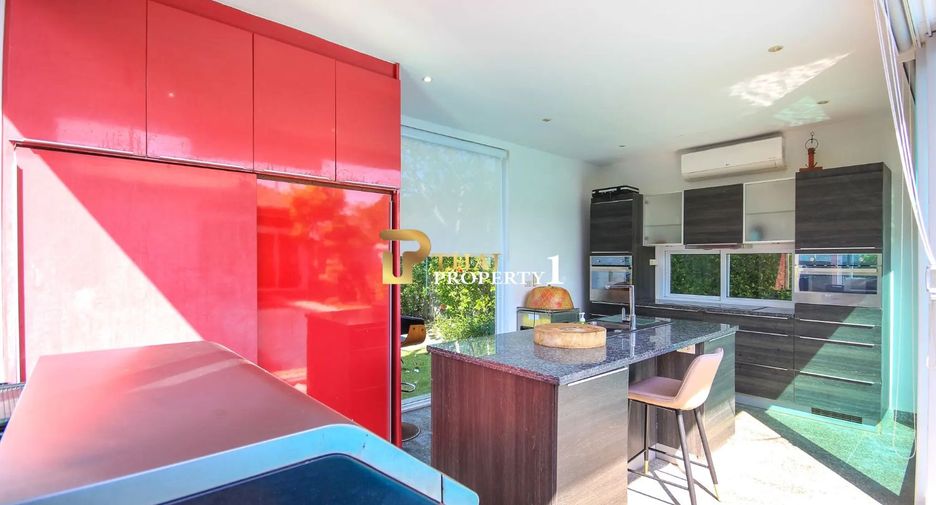 For sale 5 bedrooms villa in Hua Hin, Prachuap Khiri Khan