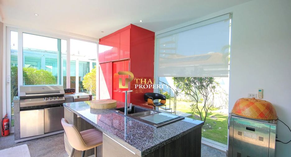 For sale 5 bedrooms villa in Hua Hin, Prachuap Khiri Khan