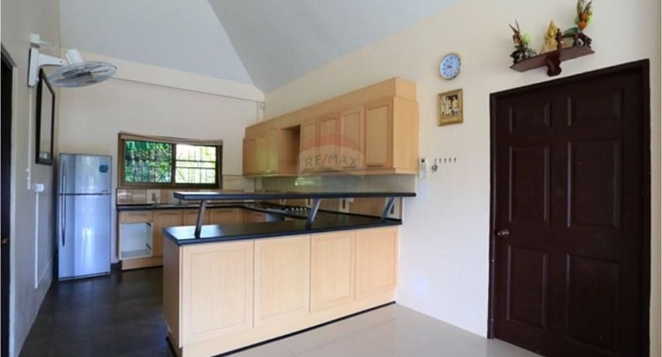 For sale 3 bedrooms retail Space in Ko Samui, Surat Thani