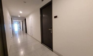 For sale 1 bed condo in Mueang Samut Prakan, Samut Prakan