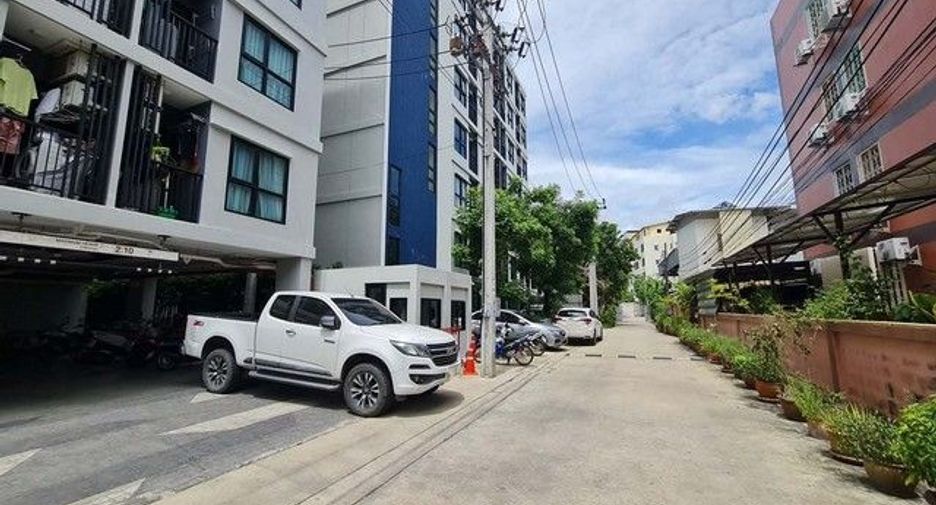 For sale 1 bed condo in Mueang Samut Prakan, Samut Prakan