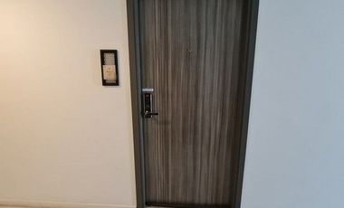 For sale 1 bed condo in Mueang Samut Prakan, Samut Prakan