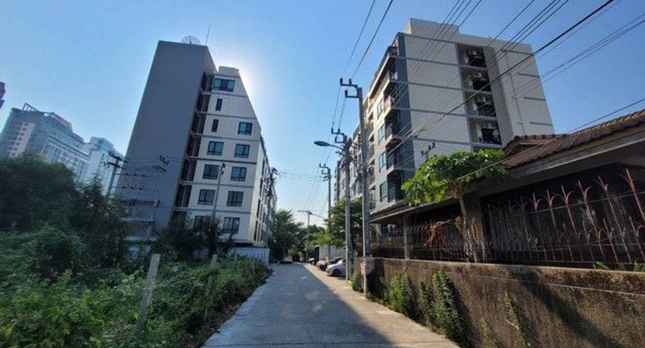 For sale 1 bed condo in Mueang Samut Prakan, Samut Prakan