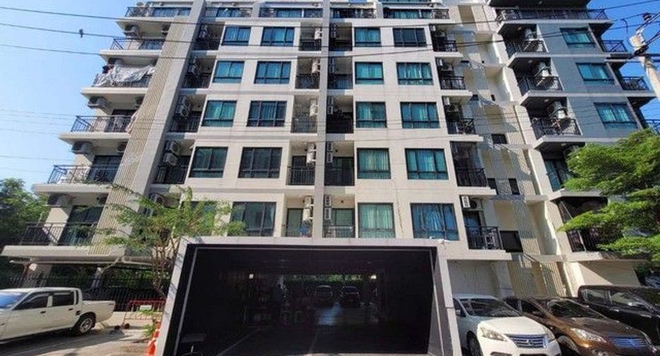 For sale 1 bed condo in Mueang Samut Prakan, Samut Prakan