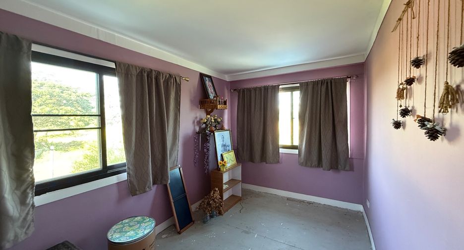 For sale 3 bedrooms house in Ban Thi, Lamphun
