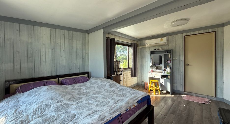 For sale 3 bedrooms house in Ban Thi, Lamphun