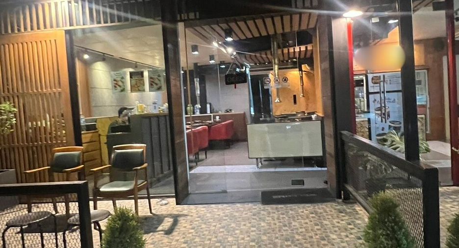 For rent retail Space in Khlong Toei, Bangkok