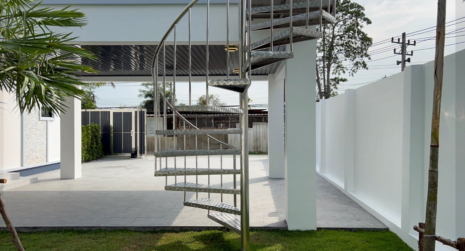 For sale 3 bedrooms villa in Bang Lamung, Chonburi