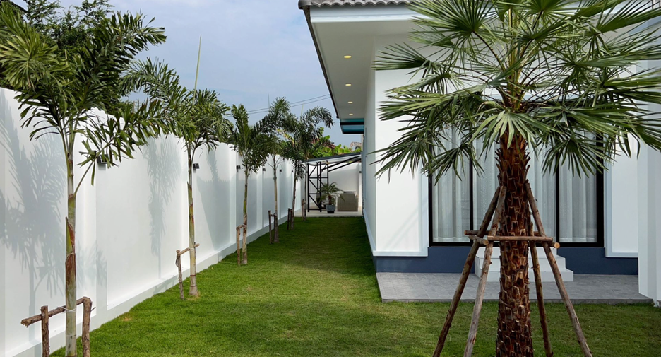 For sale 3 bedrooms villa in Bang Lamung, Chonburi