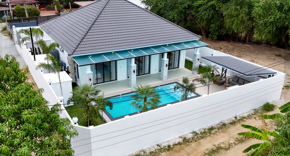For sale 3 bedrooms villa in Bang Lamung, Chonburi
