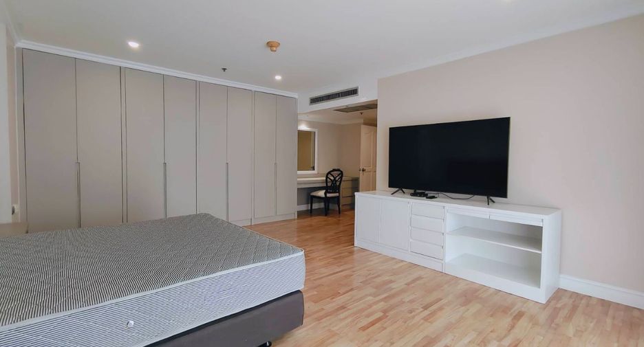 Wohnung zur Miete mit 3 Zimmer in Khlong Toei, Bangkok