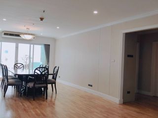Wohnung zur Miete mit 3 Zimmer in Khlong Toei, Bangkok