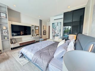 For sale 8 bedrooms villa in Bang Lamung, Chonburi