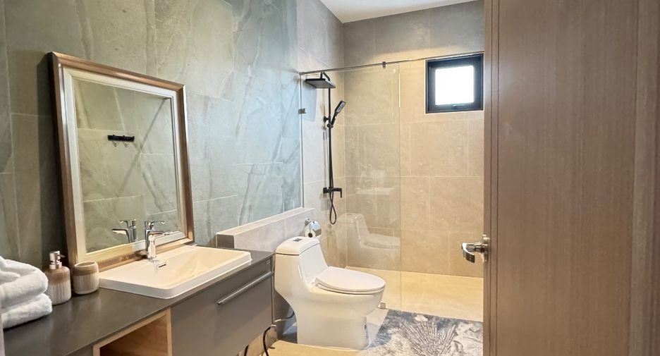 For sale 8 bedrooms villa in Bang Lamung, Chonburi