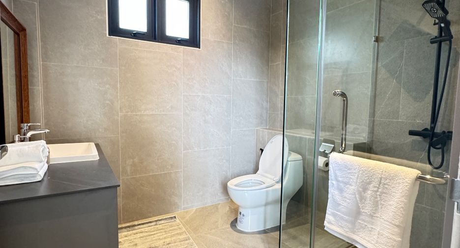 For sale 8 bedrooms villa in Bang Lamung, Chonburi