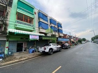 For sale 3 bedrooms retail Space in Thanyaburi, Pathum Thani