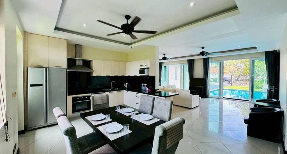 For rent 4 ベッドルーム villa in Bang Lamung, Chonburi