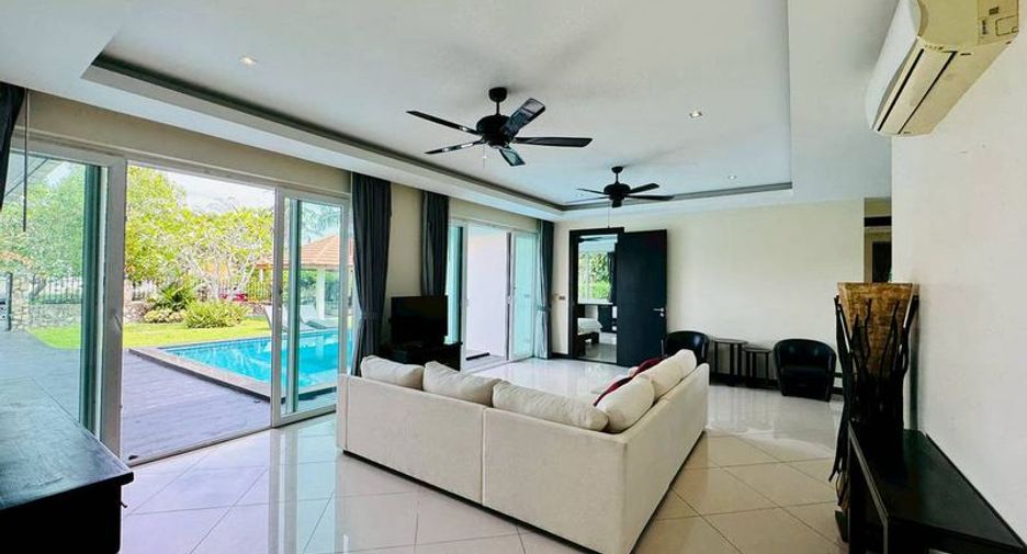 For rent 4 ベッドルーム villa in Bang Lamung, Chonburi