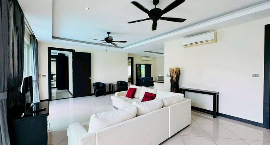 For rent 4 ベッドルーム villa in Bang Lamung, Chonburi