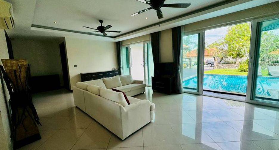 For rent 4 ベッドルーム villa in Bang Lamung, Chonburi