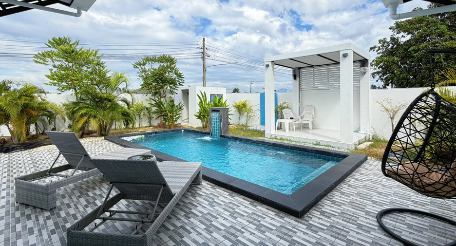 For sale 3 bedrooms villa in Bang Lamung, Chonburi