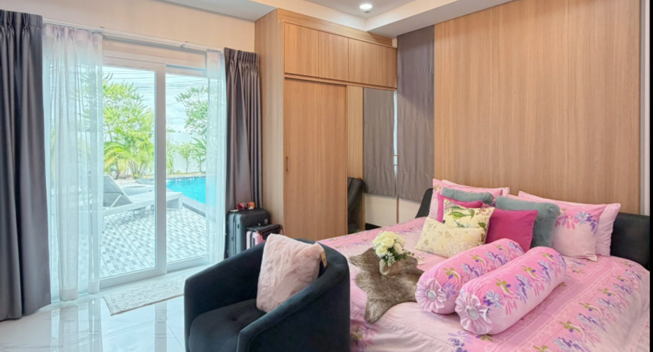 For sale 3 bedrooms villa in Bang Lamung, Chonburi