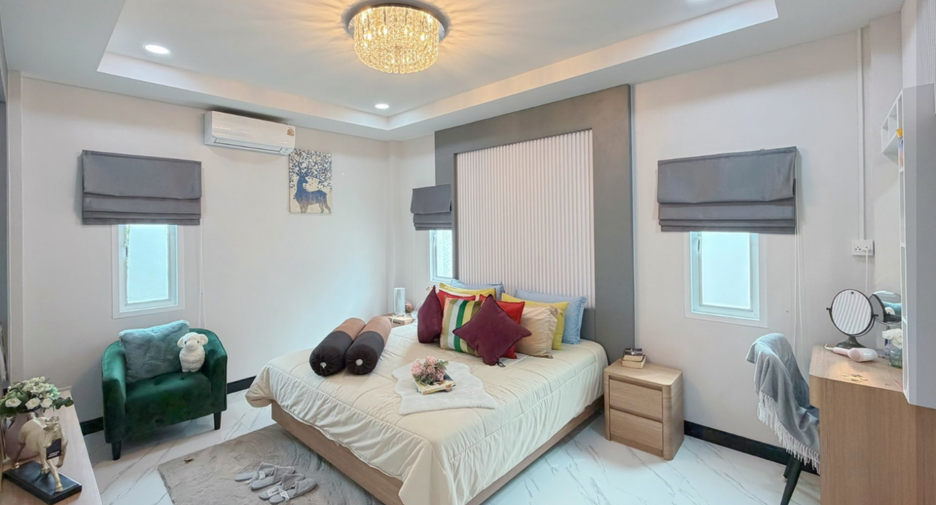 For sale 3 bedrooms villa in Bang Lamung, Chonburi